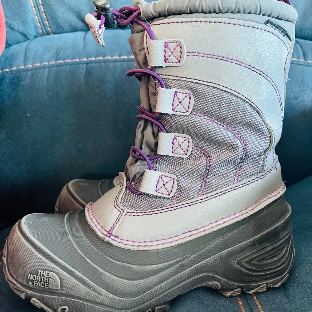 Size 2 girls North Face winter boots